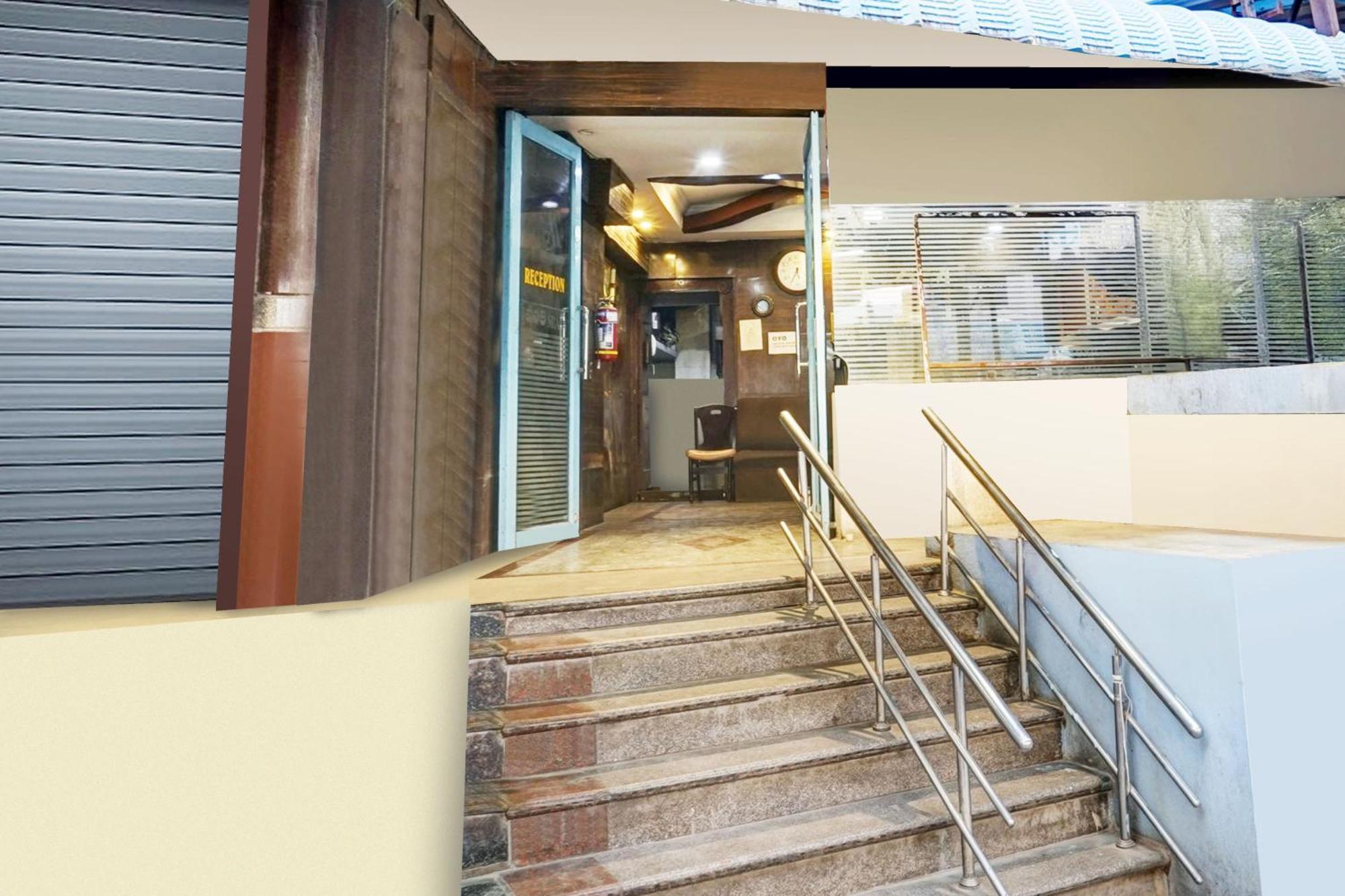 Super Hotel O Padmavathi Puram Near Railway Station 蒂鲁帕蒂 外观 照片