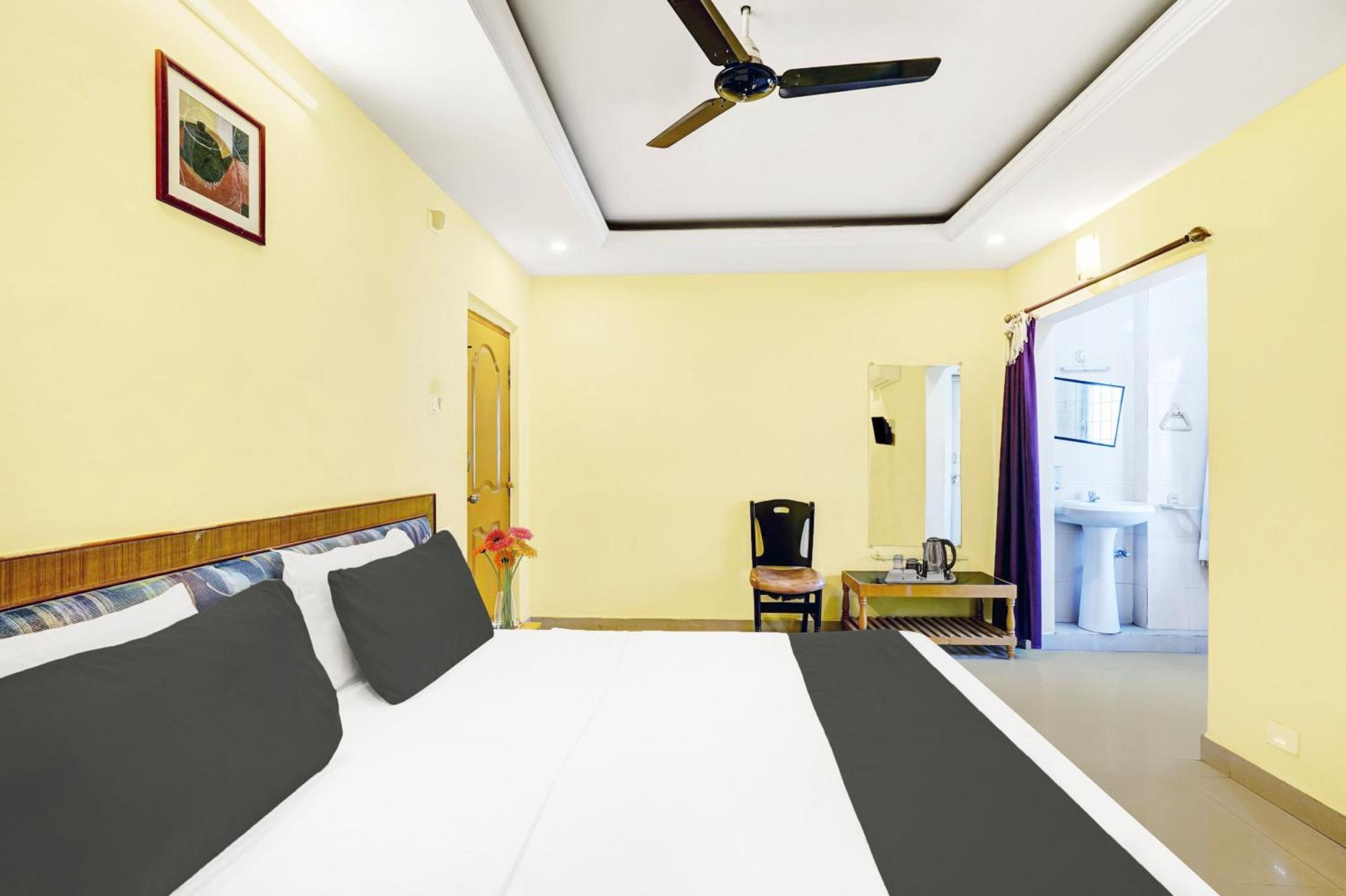 Super Hotel O Padmavathi Puram Near Railway Station 蒂鲁帕蒂 外观 照片
