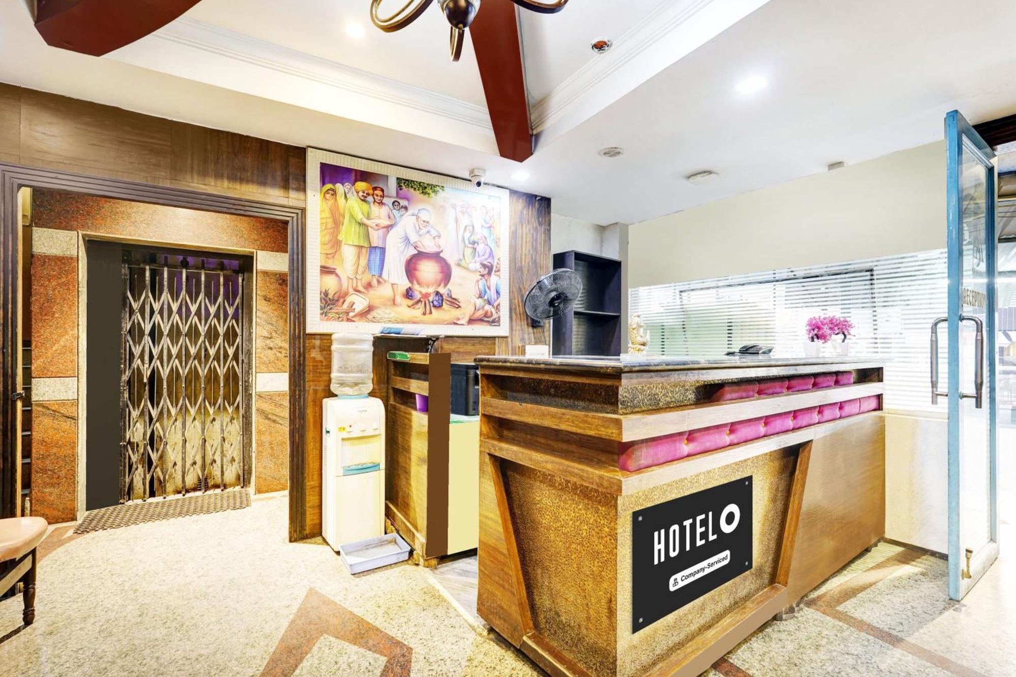 Super Hotel O Padmavathi Puram Near Railway Station 蒂鲁帕蒂 外观 照片